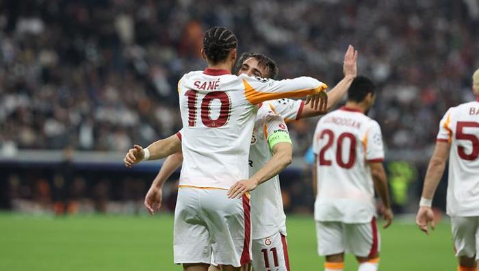 Ali Koçtan Frankfurta teşekkür telefonu Galatasaray maçı bitmeden aradı, Alman gazeteci duyurdu