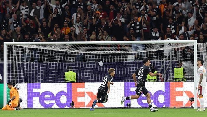 Ali Koçtan Frankfurta teşekkür telefonu Galatasaray maçı bitmeden aradı, Alman gazeteci duyurdu
