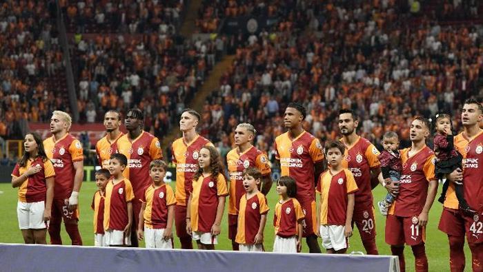 İLKAY BAŞKA BİR GEZEGENDEN