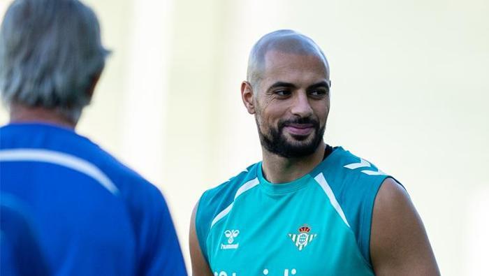 Fenerbahçeden ayrılan Amrabat için seferberlik ilan ettiler Kampanya başlatıldı