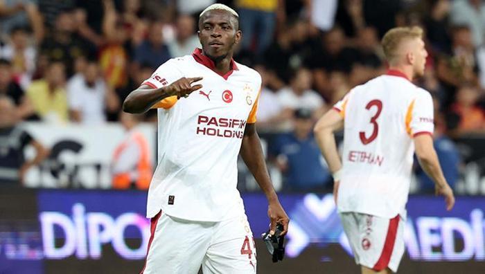Galatasarayda Alanyaspor maçı öncesi Osimhen coşkusu Taraftarları ayağa kaldıran haber geldi: Aslanın süperstarı döndü
