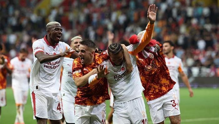 Galatasarayda Alanyaspor maçı öncesi Osimhen coşkusu Taraftarları ayağa kaldıran haber geldi: Aslanın süperstarı döndü