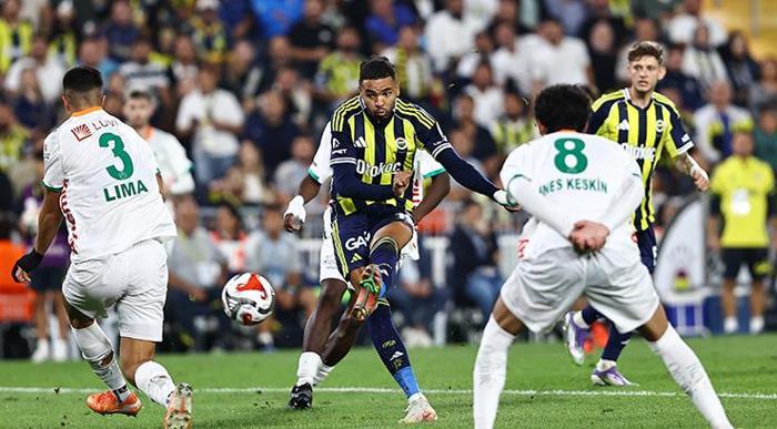 Fenerbahçe-Alanyaspor maçında tartışılan pozisyonlar