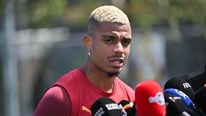 Galatasarayda ayrılık çanları: Yıldız ismin sözleşmesinde madde Takımda kalması zor