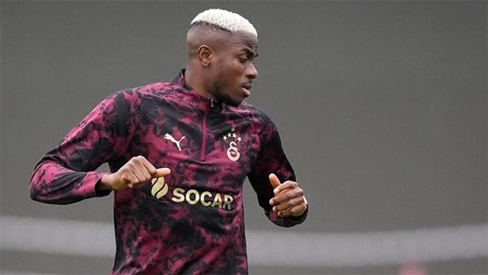 Liverpool maçı öncesi Okan Buruktan Osimhenle özel görüşme Sana çok ihtiyacım var
