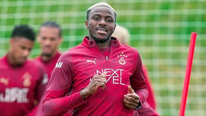 Liverpool maçı öncesi Okan Buruktan Osimhenle özel görüşme Sana çok ihtiyacım var