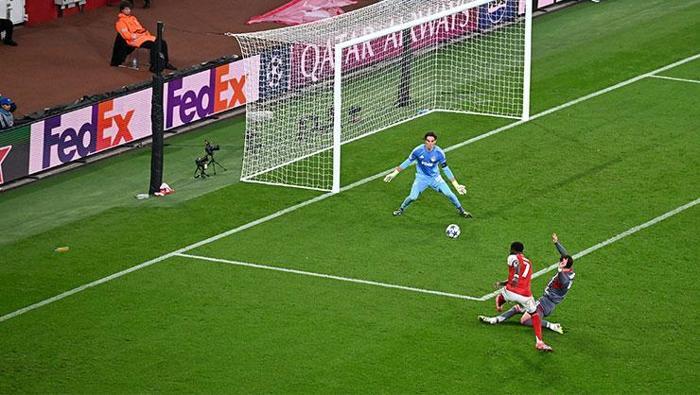 ARSENAL - OLYMPIAKOS