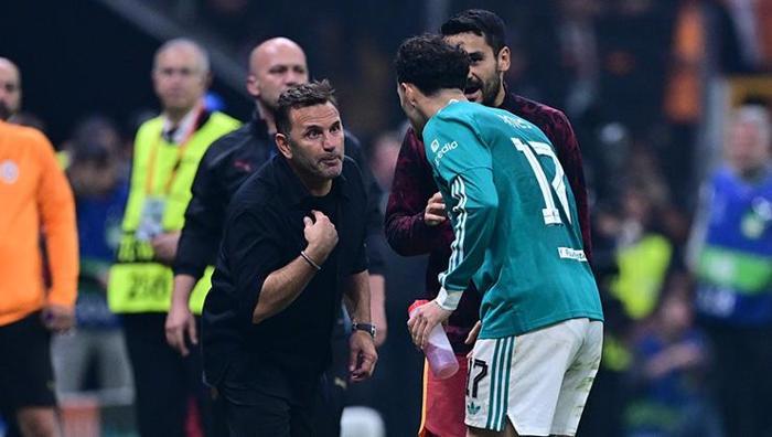 Okan Buruk dizi galasından çıkarken açıkladı Osimhen, Beşiktaş derbisinde oynayacak mı