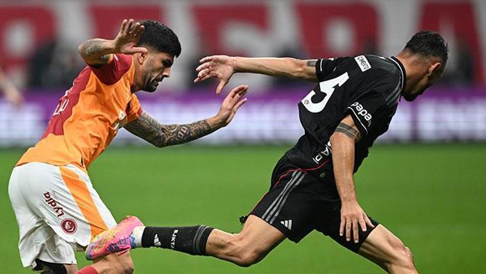 Galatasaray - Beşiktaş derbisinin tartışmalı pozisyonlarını Trio yorumladı Çok büyük bir hakem hatası