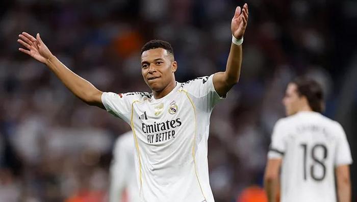 Real Madridde Arda Gülerin frikik tartışması Topun başına geldi, yine de kimseye bırakmadı: İspanyada gündem oldu