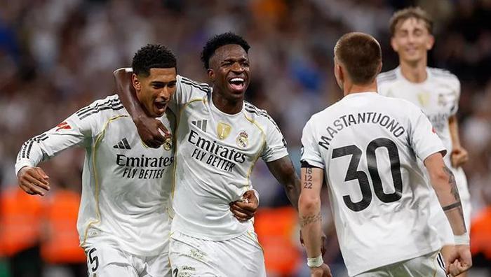 Real Madridde Arda Gülerin frikik tartışması Topun başına geldi, yine de kimseye bırakmadı: İspanyada gündem oldu