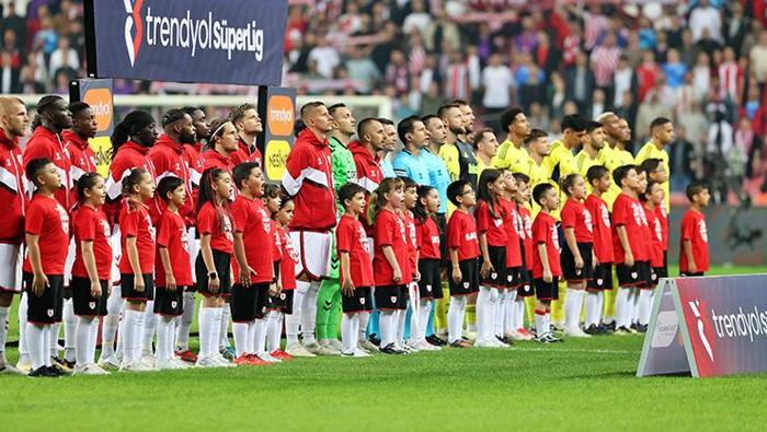 Samsunspor - Fenerbahçe maçının ardından usta isimden sert eleştiri: Vurdumduymaz | Kargalar bile güler