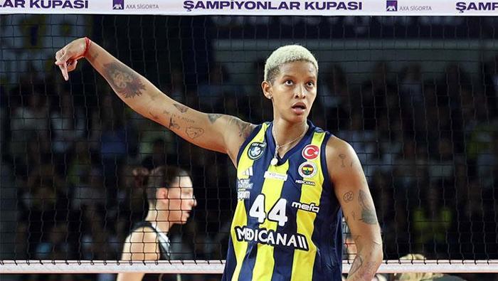 VARGAS MVP SEÇİLDİ