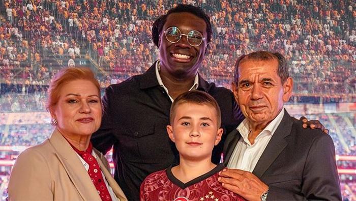 Galatasarayın eski yıldızı Gomisten Kerem Aktürkoğluna şok eleştiri Seni besleyen ele vurma Osimhen itirafı