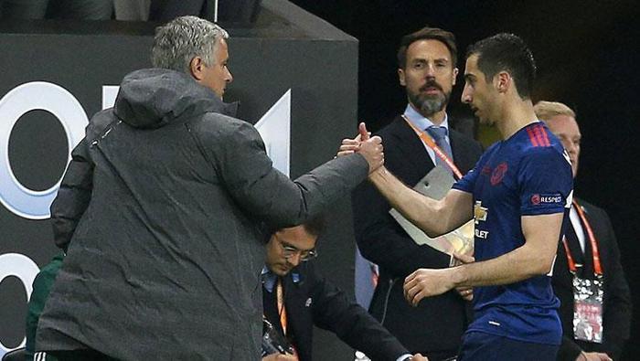 MOURINHO - MOBBING