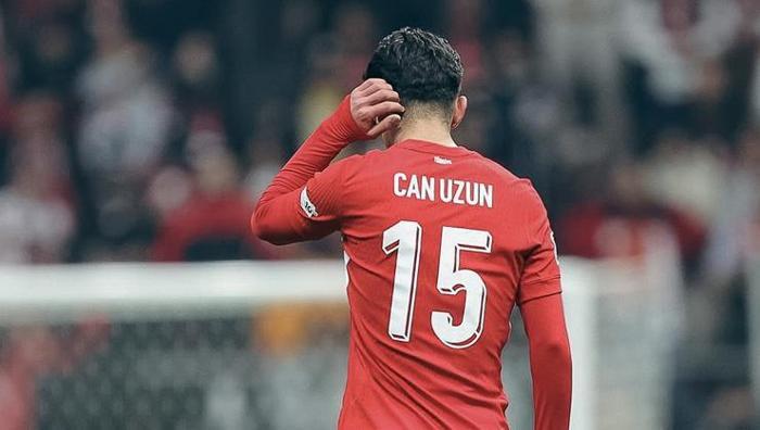 Türkiye-Bulgaristan maçı öncesi olay iddia Frankfurt, Milli Takımı tehdit etti: Can Uzunu bir daha göndermeyiz