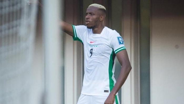 Savaş lordu Osimhen Nijerya-Benini sürklase etti, Play-Off biletini aldı: Dünyanın en iyi forveti