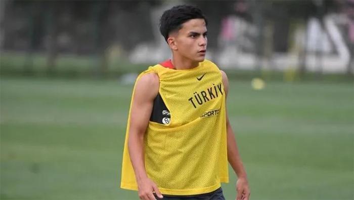 Galatasarayda ikinci Yusuf Akçiçek vakası Yeni Arda Güleri ezeli rakibi Fenerbahçeye kaptırdı