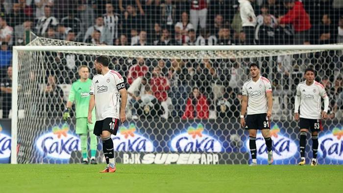 Beşiktaşta büyük kayıp | Güntekin Onay --> Hürriyet