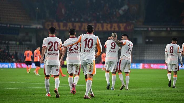 Leroy Sanenin 2 gollük performansını Almanlar manşetlerine taşıdı Galatasarayda unutulmaz bir akşam
