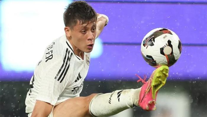 Premier Lig devi transfer defterinin baş köşesine Arda Güleri yazdı Nabız yoklandı: Real Madrid çıkışları kapatıyor
