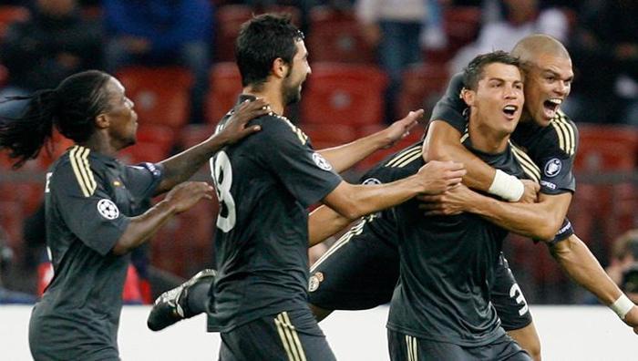 Avrupa futbolu şokta Royston Drenthe felç geçirdi: Robin van Persieden açıklama geldi