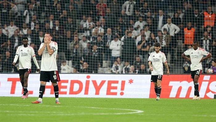 ÜSTÜNLÜĞÜNÜ KORUYAMIYOR
