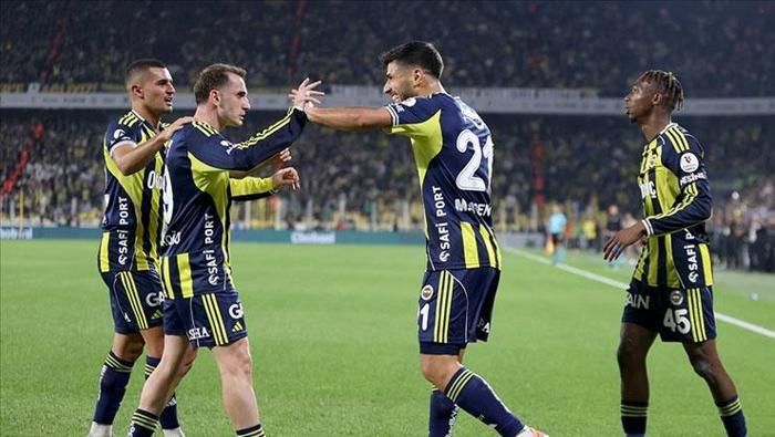 Fenerbahçe - Stuttgart maçı şifresiz kanallar