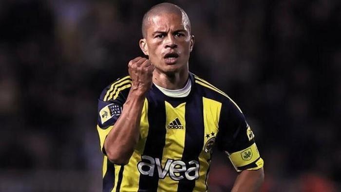 F.BAHÇE TARİHİNİN EN İYİSİ ALEX DE SOUZA