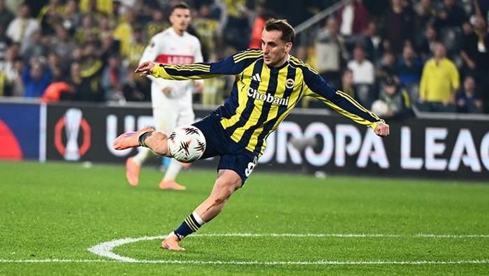 Fenerbahçenin Stuttgart galibiyeti Alman basınında Acı verici ve acımasız bir mağlubiyet | Deniz Undav-İsmail Yüksek