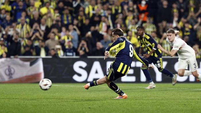 EN NESYRI GERİ GİDİYOR