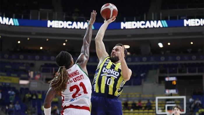 Fenerbahçe Bekonun kaptanı alkollü yakalandı Melih Mahmutoğlunun ehliyetine el konuldu