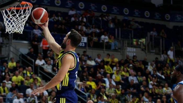 Fenerbahçe Bekonun kaptanı alkollü yakalandı Melih Mahmutoğlunun ehliyetine el konuldu