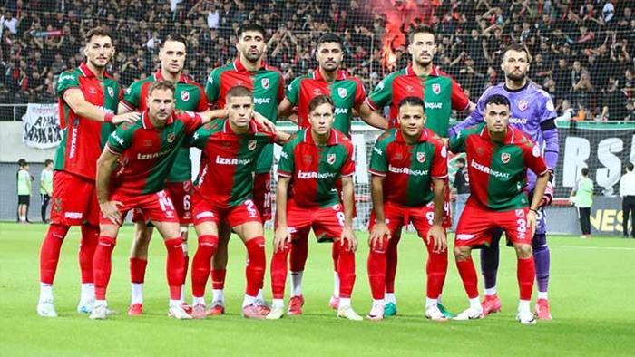 TFF 3. Ligde ateşli derbi: Altay - Karşıyaka maç sonucu 1-1