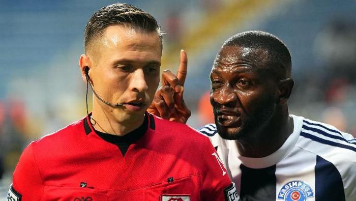 HAKEM PERFORMANSI VASAT ALTI / DENİZ ÇOBAN FANATİK