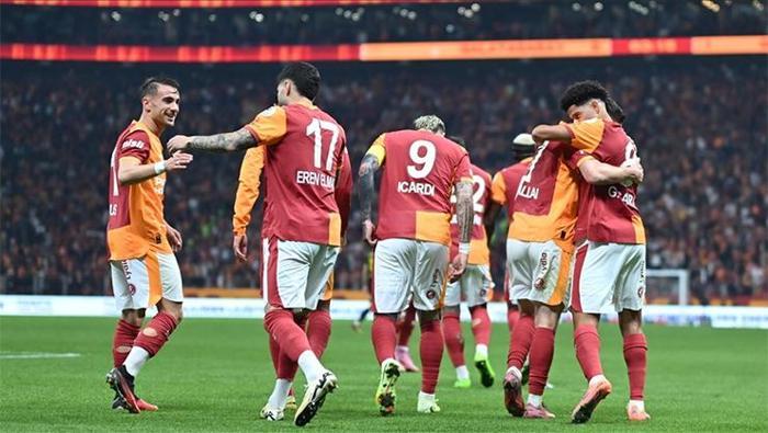 Hasan Şaştan Galatasaraylı futbolcuya sert eleştiri Ne işin var senin Türkiyede