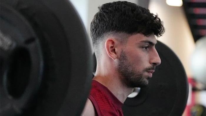 Sahaya adım bile atmadan Galatasaraydan ayrılıyor Yönetim son kararını verdi