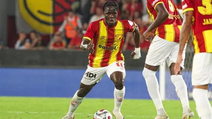 Galatasaray-Göztepe maçı sonrası Osimhenle formasını değiştirdi ortalık karıştı