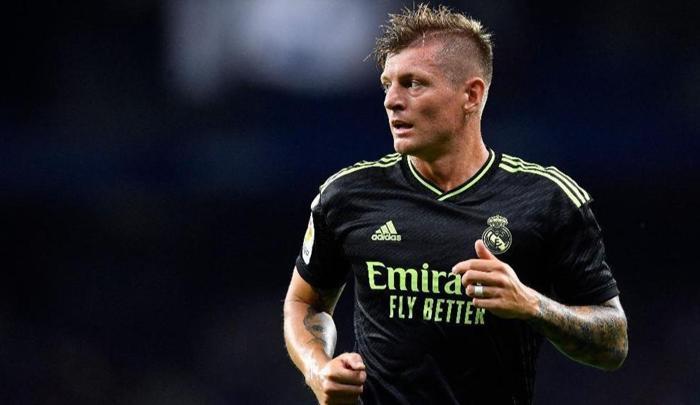 TONI KROOSTAN ÖVGÜ