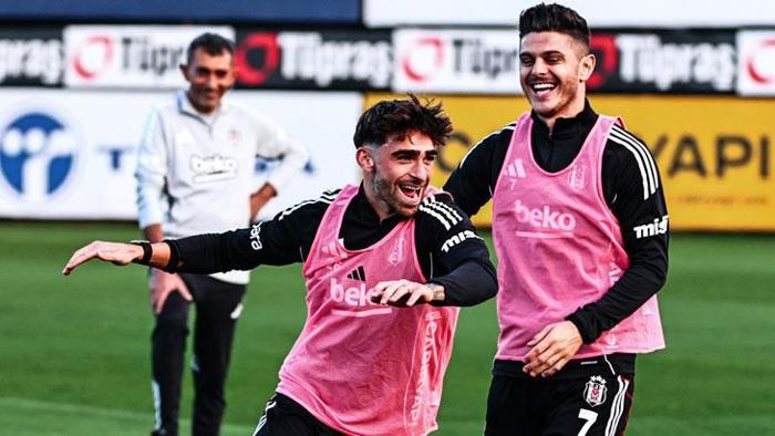 14 FUTBOLCU BİR İLK PEŞİNDE