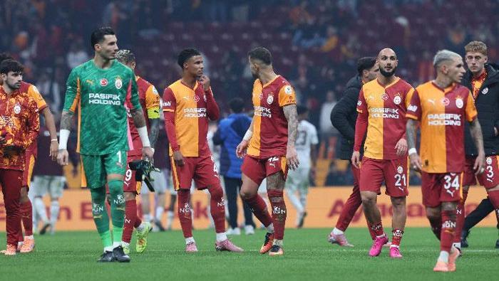 YEDEK KULÜBESİ YOLU GÖZÜKTÜ / BURAK ÖZDEMİR - FANATİK