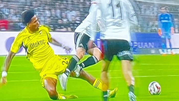 KİME SORSANIZ NET BİR SARI KART