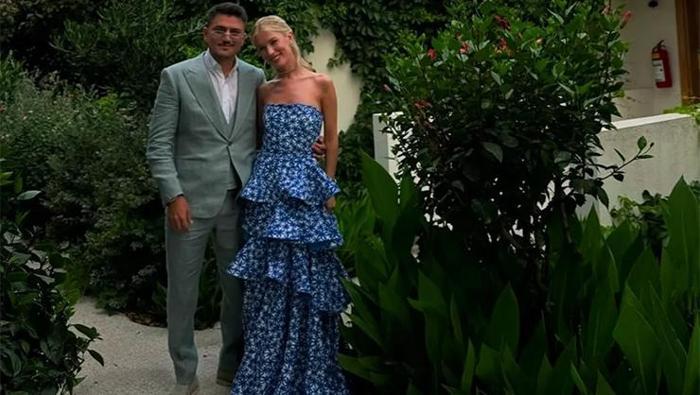 Beşiktaşın yıldızı Cengiz Ünderden sevgilisi Bilge Yenigüle evlilik teklifi