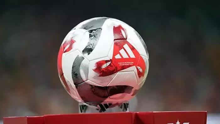 Süper Ligde şampiyonluk oranları güncellendi Derbilerin ardından dengeler değişti