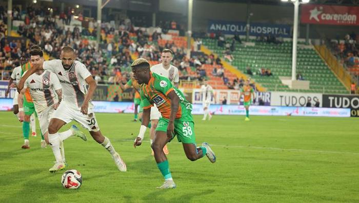 Alanyaspor-Gaziantep FK: Oğuzhan Aksu