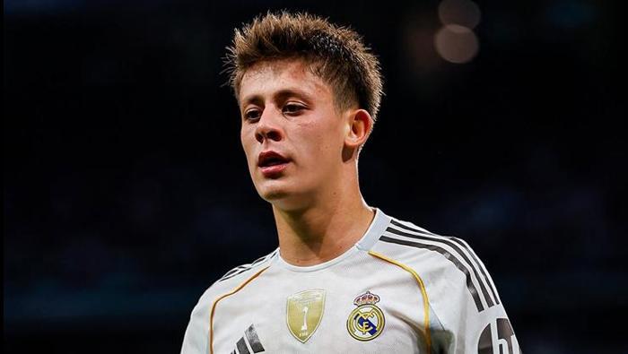 ARDAYI ÖN LİBERO MU KULLANIYOR