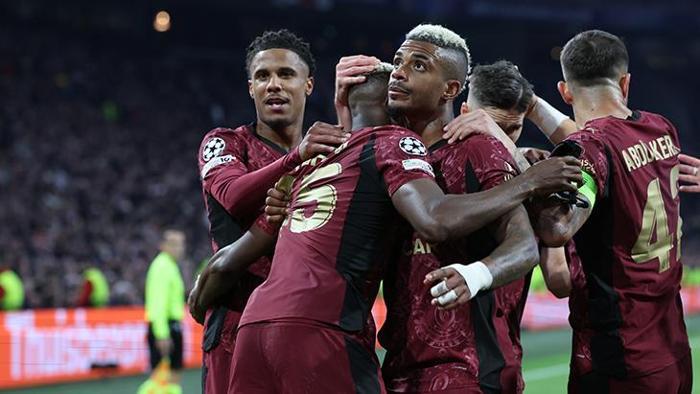 G.SARAY TARİHE GEÇTİ