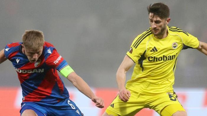 Viktoria Plzen - Fenerbahçe maçının ardından yıldız isme övgü: Vazgeçilmez bir konfor unsuru gibi | Oyun aklı oldu yine