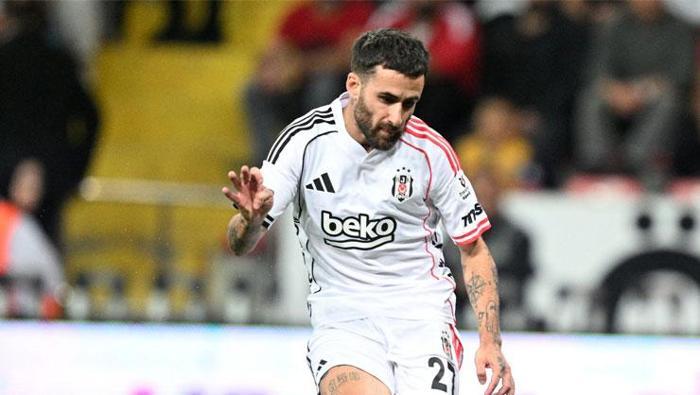 Beşiktaşta büyük bilmece: Rafa Silva