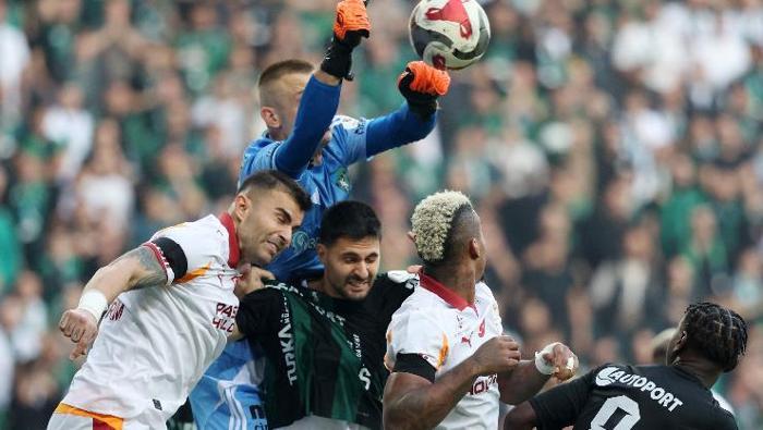 Galatasarayın Kocaelispor mağlubiyetini usta isimler yorumladı: Okan Burukun büyük yanılgısı oldu | Icardi yükü